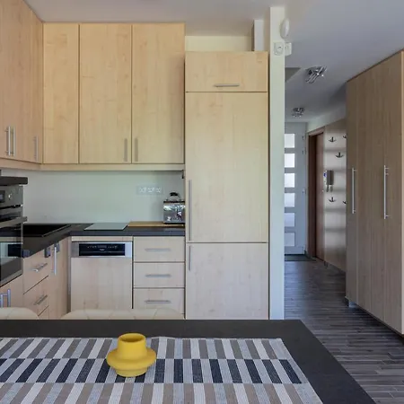 Moments - Pearl Balatonszárszó